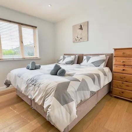7 Porthilly View *